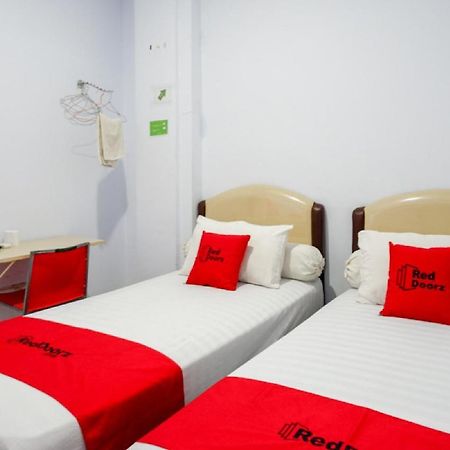 Reddoorz @ Hotel Bravo Pantai Kamali Bau Bau Baubau Exterior foto