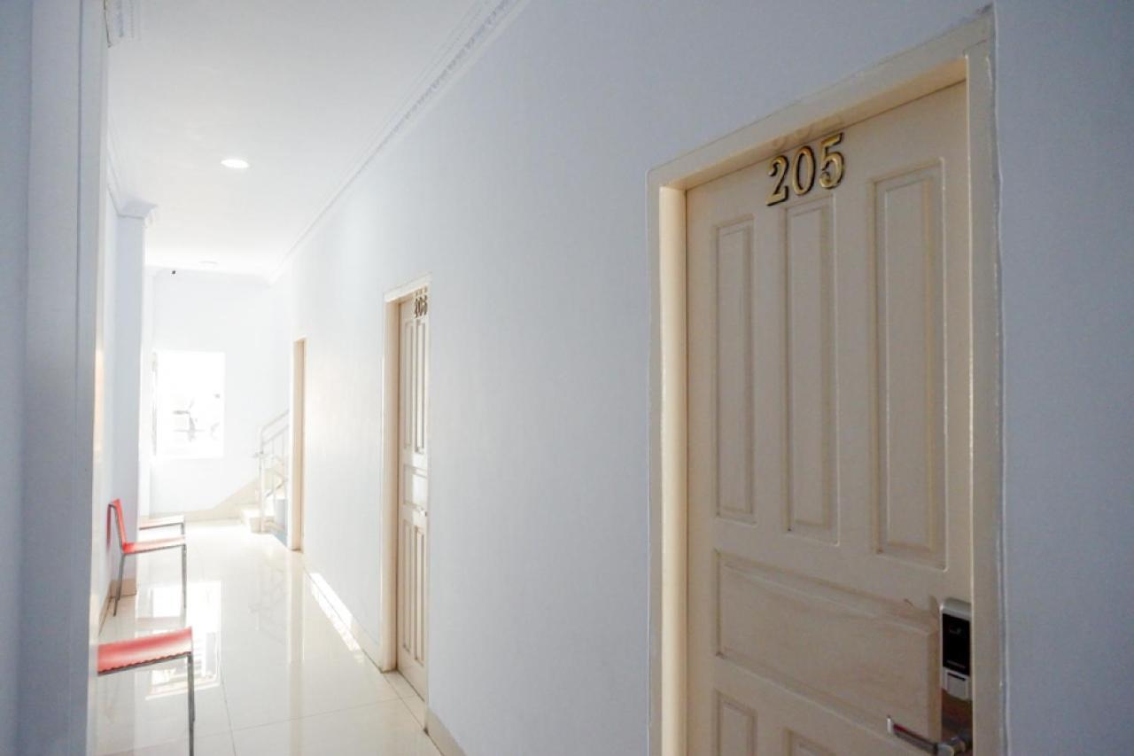Reddoorz @ Hotel Bravo Pantai Kamali Bau Bau Baubau Exterior foto