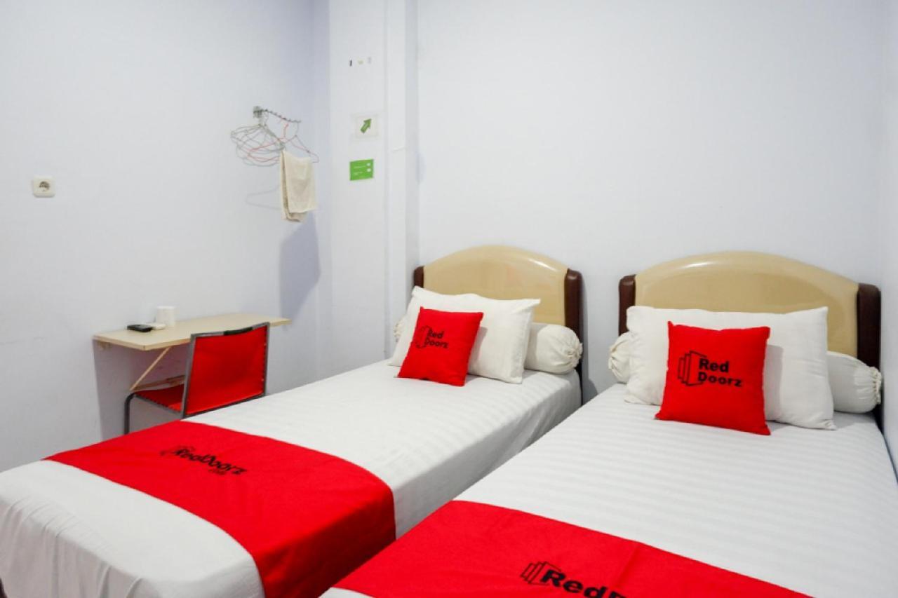 Reddoorz @ Hotel Bravo Pantai Kamali Bau Bau Baubau Exterior foto