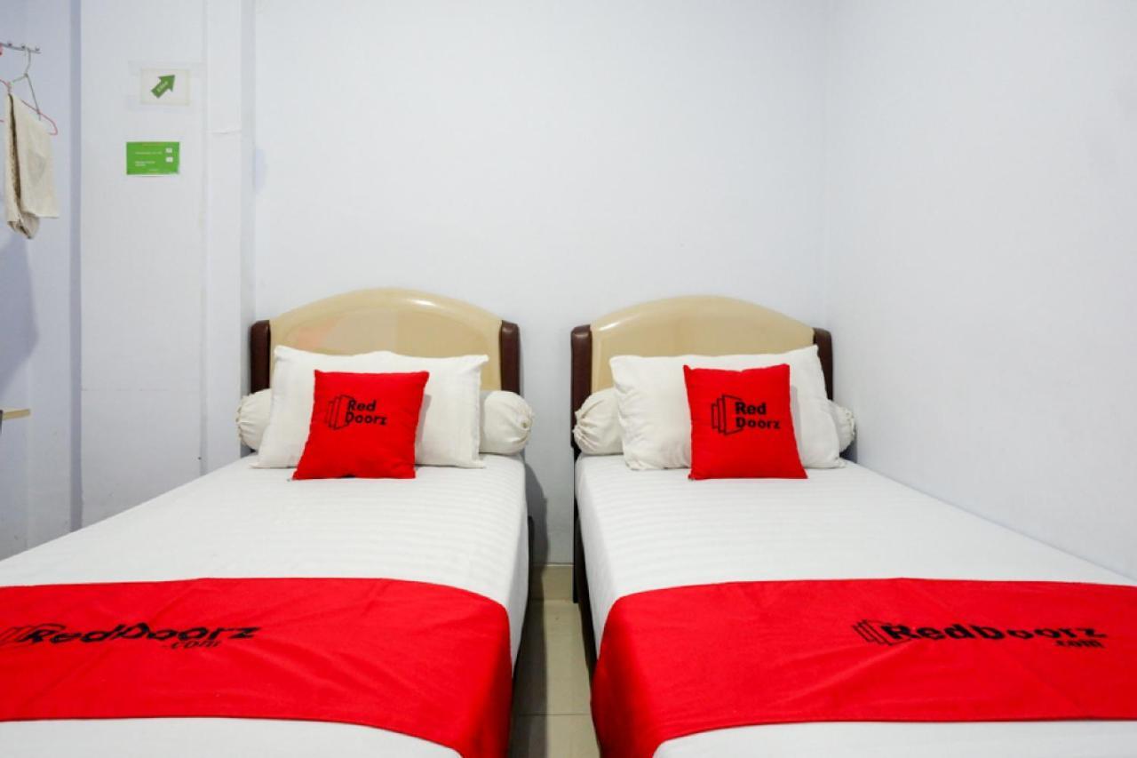 Reddoorz @ Hotel Bravo Pantai Kamali Bau Bau Baubau Exterior foto